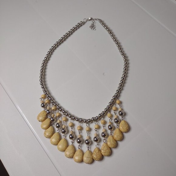 Plastic And Stone Bead Necklace Adjustable 17.5 To 20 Inches - Picture 2 of 11